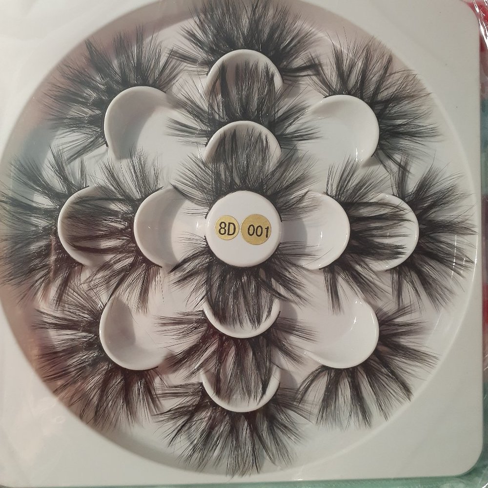 SALE!!! Brand New 25mm False Eyelashes
